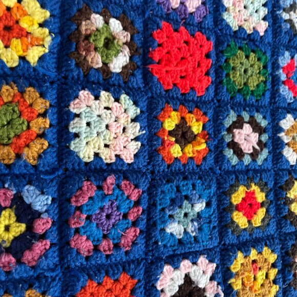 Vintage Handmade Granny Square Afghan 60" x 34" - Picture 5 of 5